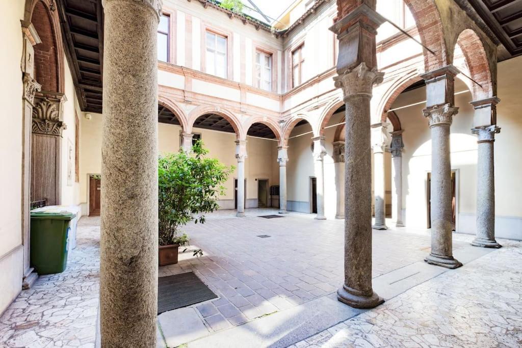 ℒovely&ℰlegant Studio next to Duomo/Missori Milano Eksteriør billede