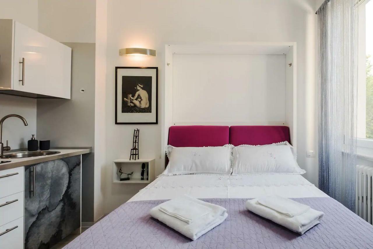 ℒovely&ℰlegant Studio next to Duomo/Missori Milano Eksteriør billede