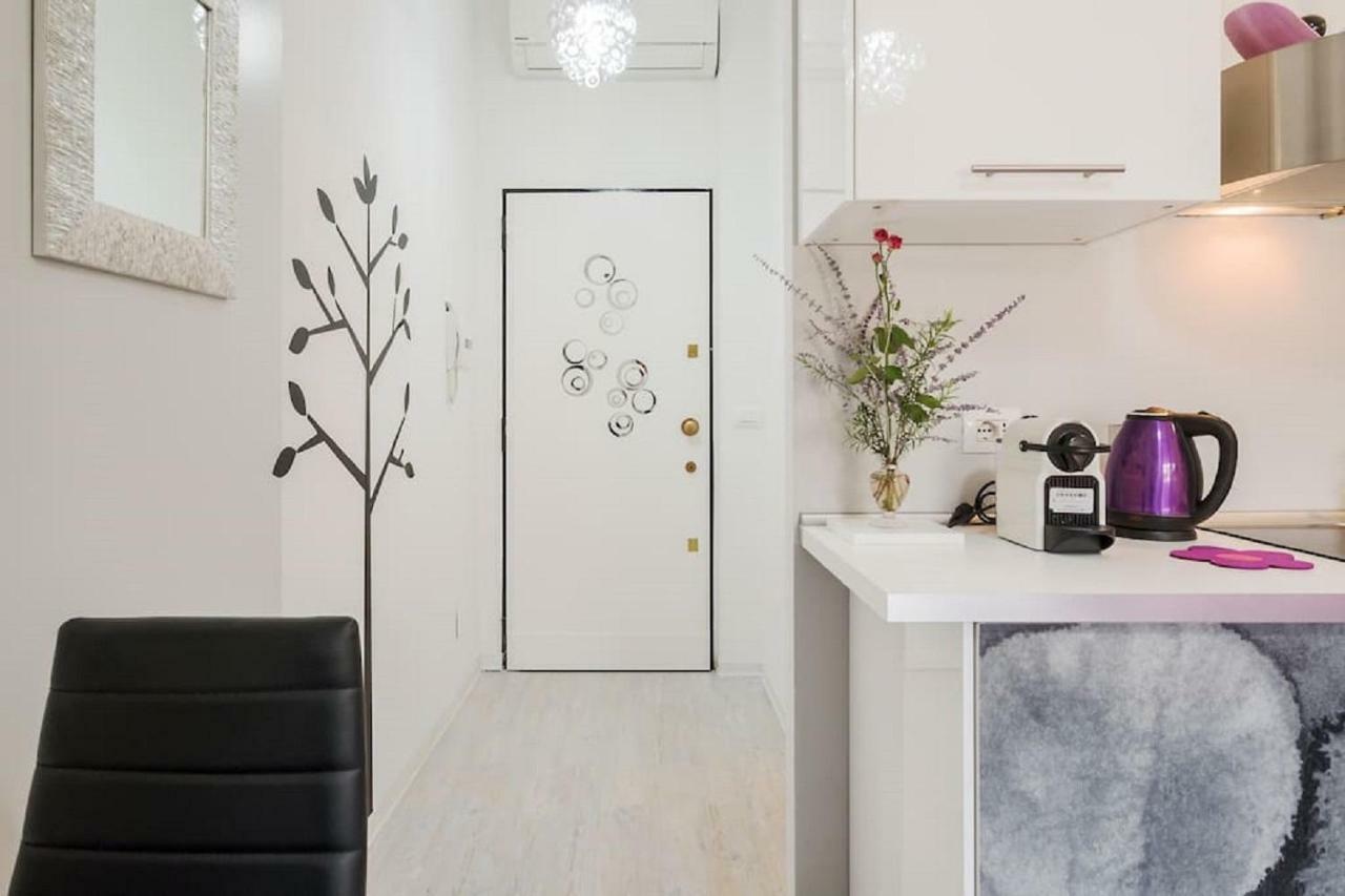 ℒovely&ℰlegant Studio next to Duomo/Missori Milano Eksteriør billede