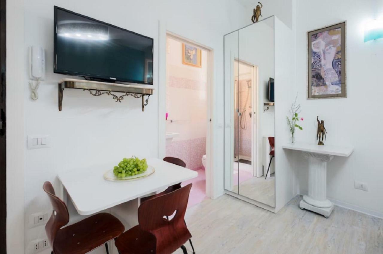 ℒovely&ℰlegant Studio next to Duomo/Missori Milano Eksteriør billede